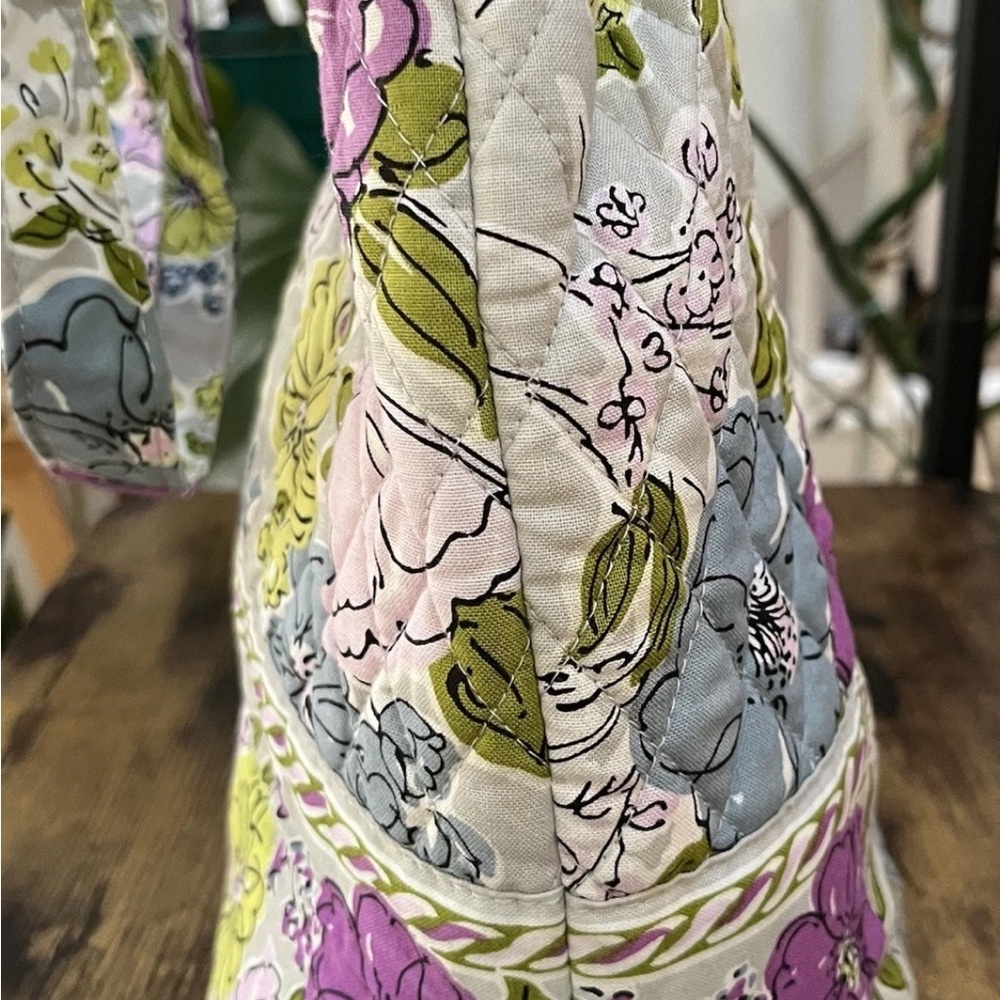 Vera Bradley Laura Cinch Tote in Watercolor Floral - Picture 3 of 14